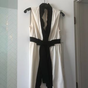 Alice & Olivia white and black dress with bow